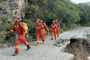 阿雷奥拉：我们正在把西汉姆推向队史最高舞台，希望再拿冠军